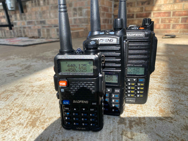 How to Choose Between GMRS, FRS and Ham Radio VHF/UHF